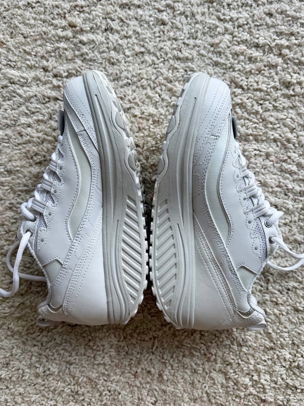 Skechers Shape-ups - Picture 3 of 12